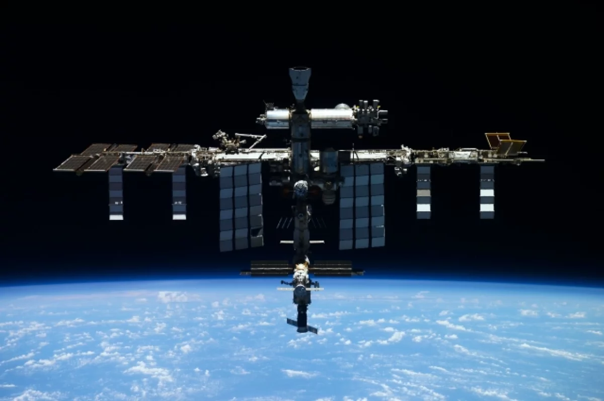 Космонавты Кононенко и Чуб завершили выход в открытый космос с МКС